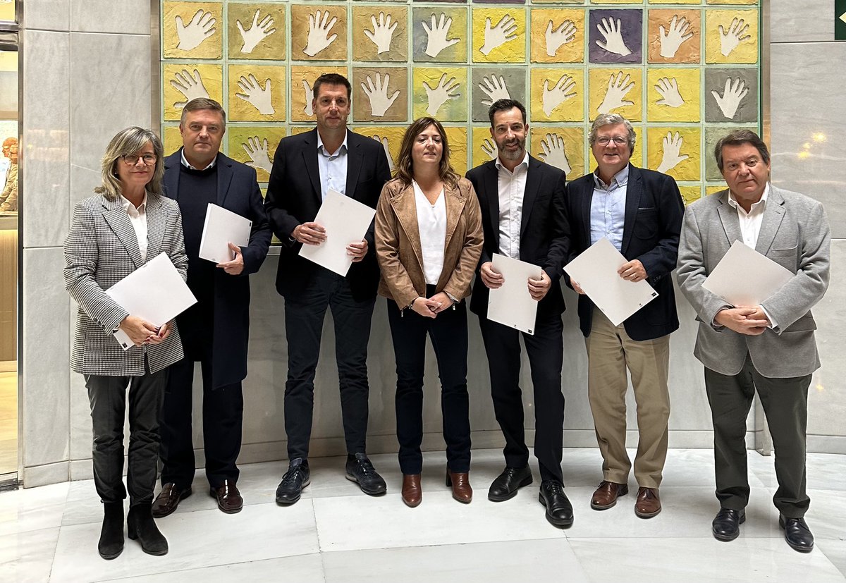 🤝 Ratifiquem la col·laboració amb l’hotel Don Cándido per a la vigent temporada 2023-24. L’acord, signat el passat divendres, incorpora més contraprestacions per ambdues bandes traduïdes en l’intercanvi de serveis. 
Llegiu la notícia al blog👉 bit.ly/3Rau3F1