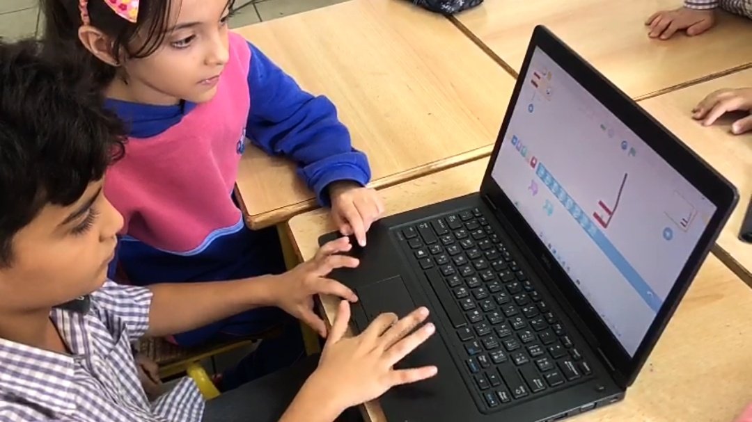 DawhaRobotics's tweet image. Let&apos;s raise our country&apos;s flag high and celebrate #Independence_day 🇱🇧 in our own special way using @scratch junior&apos;s #motion and #sound blocks 🤖

@makdawhaschool @soha_nj #coding #robotics #STEAM #عيد_الاستقلال