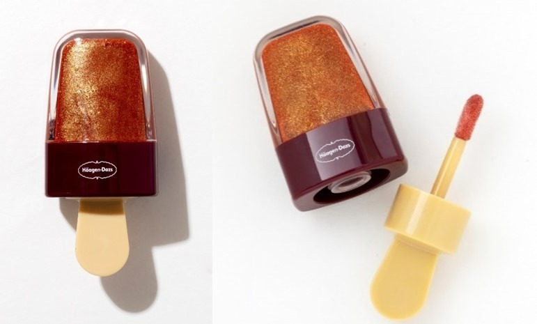 MimiBeauty__'s tweet image. これ可愛すぎない？！ハーゲンダッツのコスメが出るんだって🍨アイスのミニカップが並んでるみたいな限定フェイスパレットと、バニラチョコレートマカデミアをイメージしたゴールドラメのリッププランパーが登場🤎高級感あるパケも良すぎる…