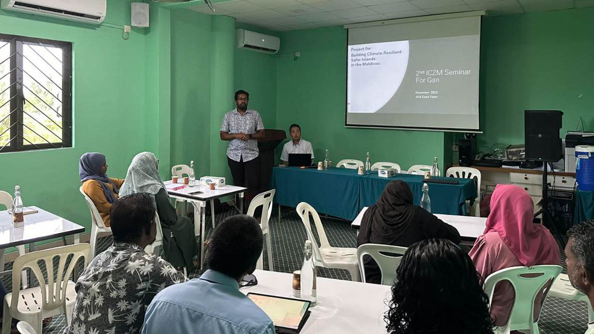 The 2nd ICZM Seminar for the project: Building Climate Resilient Safer Islands in the Maldives was held in L.Fonadhoo and L.Gan.