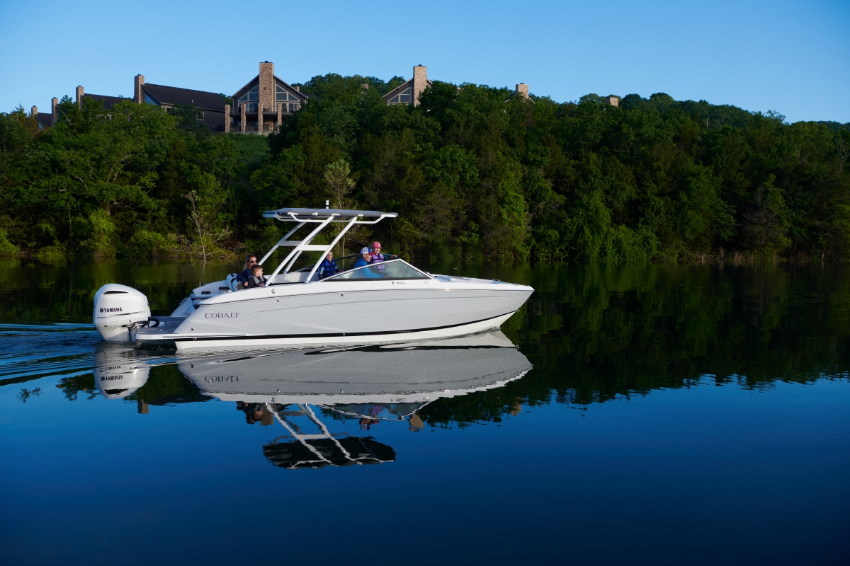 Fall in love with the art of boating. Cobalt is your passport to a season of sophistication on the water. 

#ExperienceExtraordinary #FallBoating #CobaltBoats