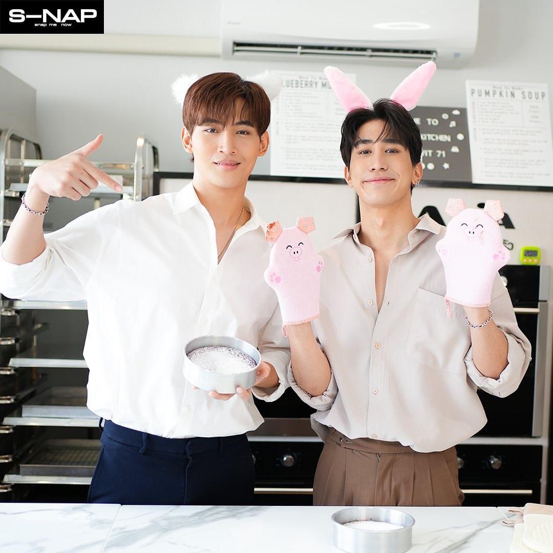 SnapOfficialTH's tweet photo. ในเรื่อง #bakemepleasetheseries    
รู้แล้วใครแพ้ชนะ มาลุ้นกันต่อใน #SnapEp10 ว่าใครจะเป็นที่หนึ่งเรื่องขนมหวานที่แท้ทรู😂🥰

💙 ศุกร์นี้ ทาง 👉 YouTube : SnapOfficialTH

#snapofficial #snapproject #ohmthitiwat #โอห์มไง #guidekantapon #ขนมหวาน
#เบเกอรี่ https://t.co/9rjZkrnO5b