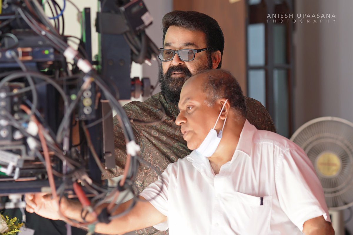 gokul_narrates's tweet photo. BGM By : #MarkKilian (Eye In The Sky, Pitch Perfect, Traitor)
Creative Head : #TKRajeevKumar (Pavithram, Kannezhuthi Pottum Thottu)
Dialogues By : #KalavoorRavikumar (Fathers Day)
Art Director : #SanthoshRaman (Take Off, Malik)
Edited By : #BAjithKumar (Kammatti Paadam, Eeda) https://t.co/OLeqiDXITf