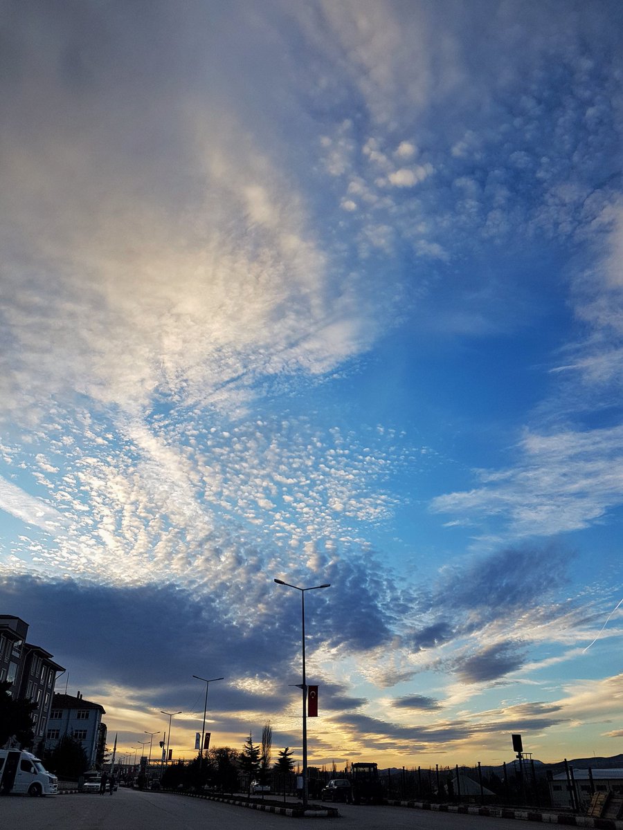 emreb_38's tweet photo. 🌤 https://t.co/NnpjRBe7Lr