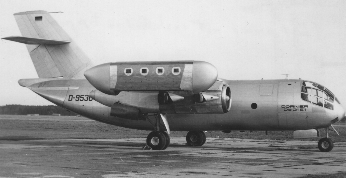 HeloHistory's tweet photo. Today in #VTOLHistory:
First hover flight of the Dornier Do 31 — Wednesday, November 22, 1967.
The Dornier Do 31 was a VTOL miltary transport demonstrator.
https://t.co/TFnBUWWk4u https://t.co/jXI8F0G8ca