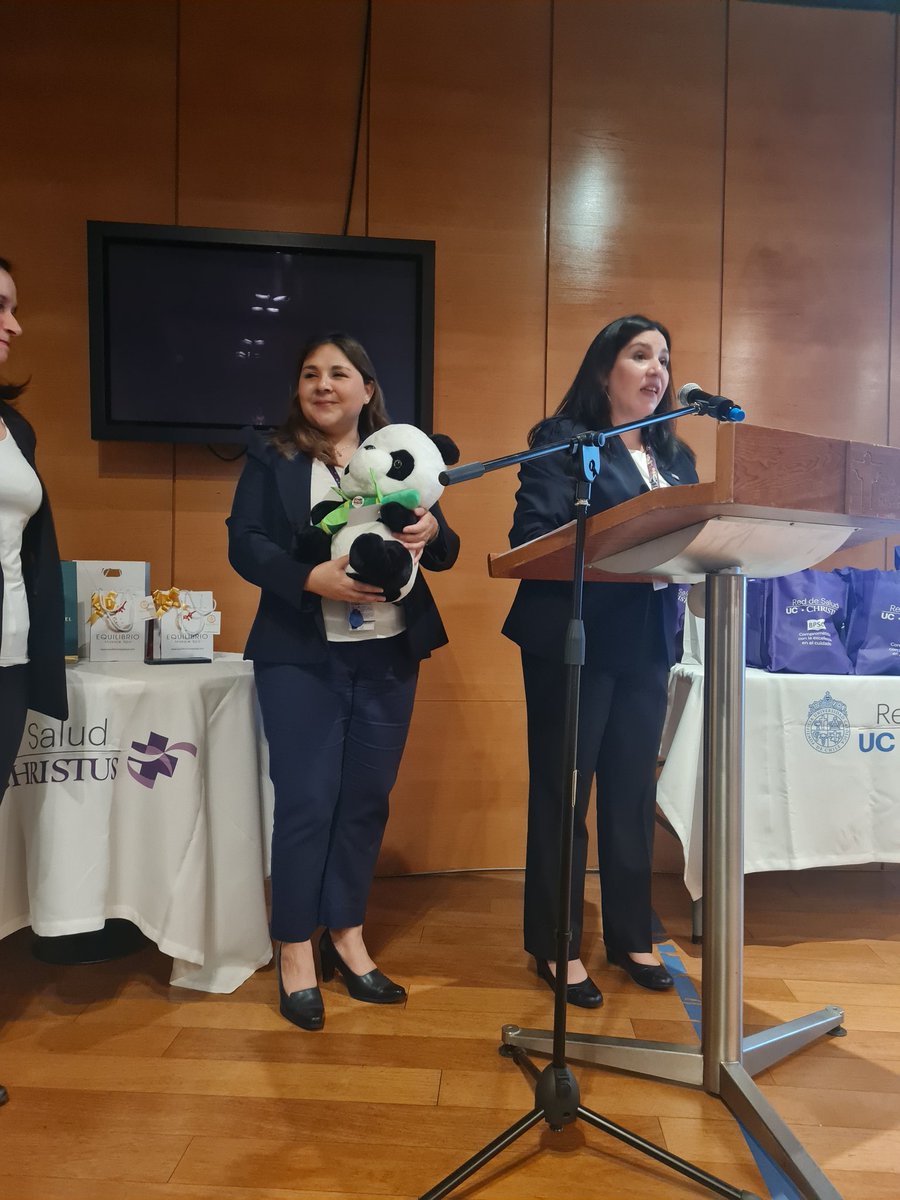 Siguiendo con la Premiación 
<a href="/DorisGrinspun/">Dr. Doris Grinspun 🇨🇦 RN, PhD, FAAN, O.ONT</a> <a href="/Chio_Maga/">Rocío Magaña</a> <a href="/RNAO/">RNAO</a> <a href="/ucchristus/">UC CHRISTUS</a> 
<a href="/AngelicaGAP/">Angélica Gutiérrez</a>