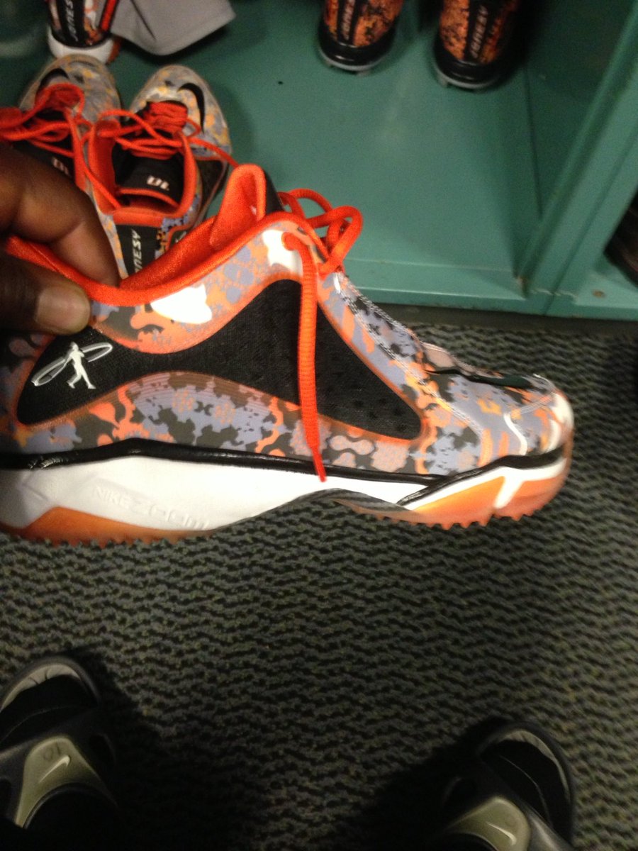 Adam Jones tweet media