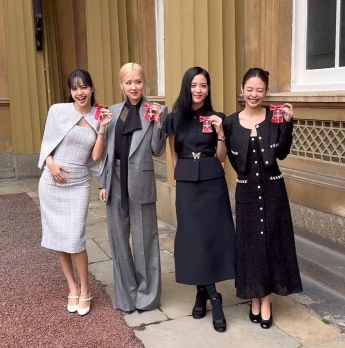 ForDailyGrowth's tweet photo. #BLACKPINK , orgullo nacional! Estas chicas están creando el camino para inspirar comunidades y personas alrededor del mundo. Inspirador! https://t.co/bOIgH0adhR