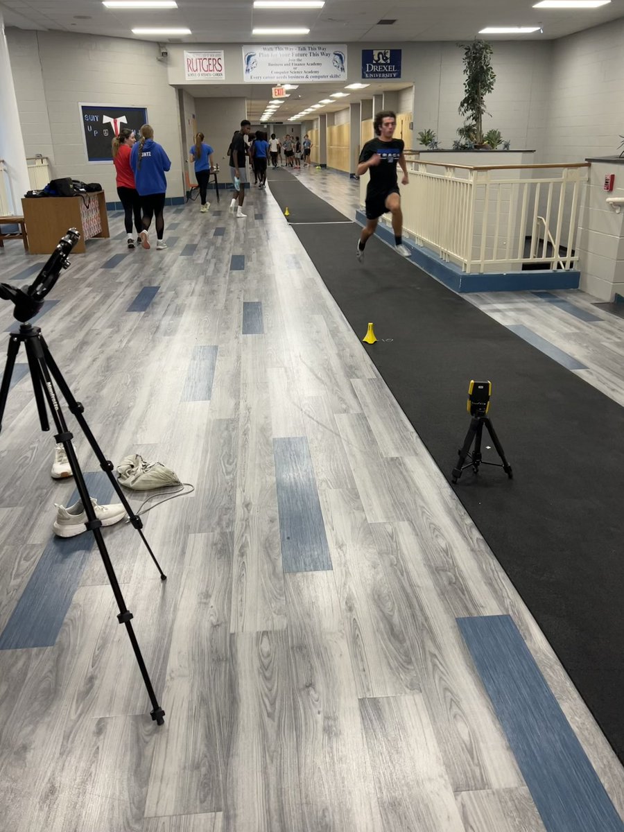bravesxctf's tweet photo. Winter season off to a 🔥 start!

Tested 40’s and 10m Flys.

🔵Ke’Shawn Nixon with the top 40 (4.33) 😤 
⚪️Chance Gibbons (Fr.) runs fastest 10m Fly (1.03) 🐆 
🔵Paige Franklin the top performer for girls (5.06/1.22) 🙌
⚪️Dylan Saber paves the way for Distance crew (4.78/1.23)⚡️ https://t.co/S9SD8m0aqy