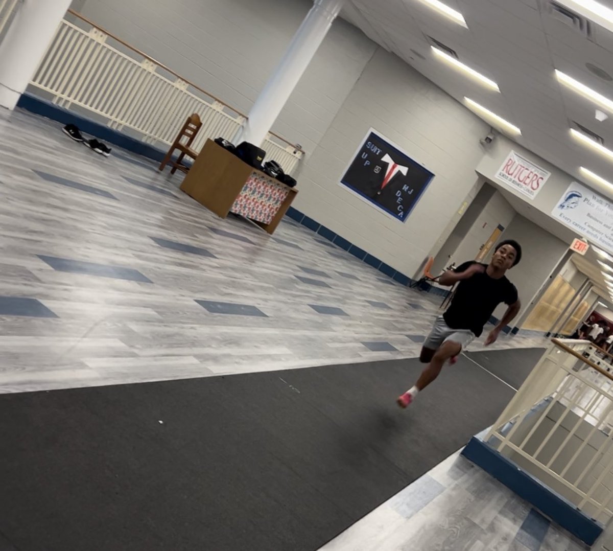 bravesxctf's tweet photo. Winter season off to a 🔥 start!

Tested 40’s and 10m Flys.

🔵Ke’Shawn Nixon with the top 40 (4.33) 😤 
⚪️Chance Gibbons (Fr.) runs fastest 10m Fly (1.03) 🐆 
🔵Paige Franklin the top performer for girls (5.06/1.22) 🙌
⚪️Dylan Saber paves the way for Distance crew (4.78/1.23)⚡️ https://t.co/S9SD8m0aqy