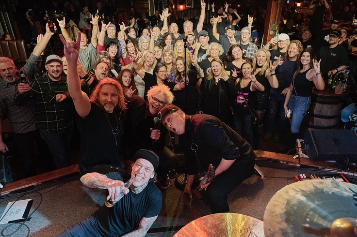 CrushEconoline's tweet photo. Langdon, you were incredible. See you next time! 

#EconolineCrush #WhenTheDevilDrivesTour #LangdonAB #LangdonFirehouse https://t.co/1Xt3rZ4Lvq