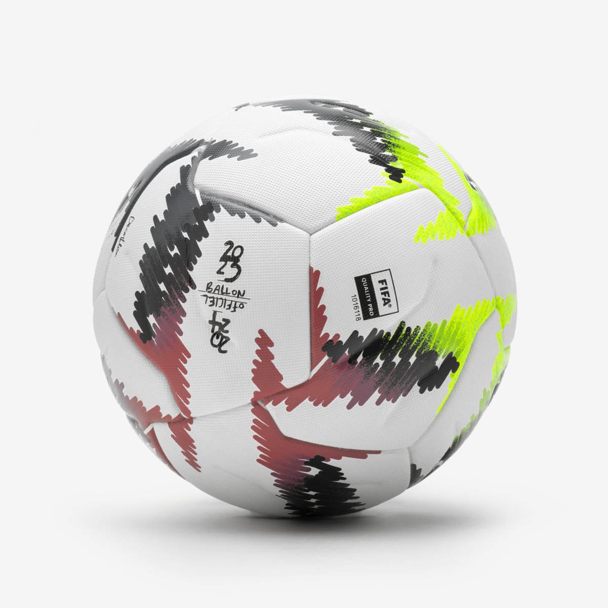 decath_football's tweet photo. Le voici, le voilà : découvrez le ballon Kipsta spécial pour #DéfenseursEnfance, que vous pourrez voir à l'œuvre dès ce vendredi sur les terrains de @Ligue1UberEats !
Et ils sont déjà dispo ICI 
>> https://t.co/s4JGx49BDg https://t.co/kOPa2MLkrt