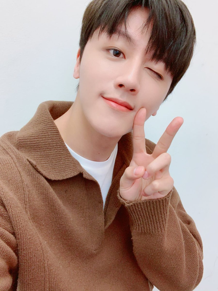Pasemos muchos cumpleaños juntos ♡ 
#판타지의_아지트_영빈생일
Gracias por regalarnos tu risa, que es una curita para nuestro corazon ❤️‍🩹
#영원히_빛날_영빈이의_생일
#always_Bin_Us

<a href="/SF9official/">SF9official</a>