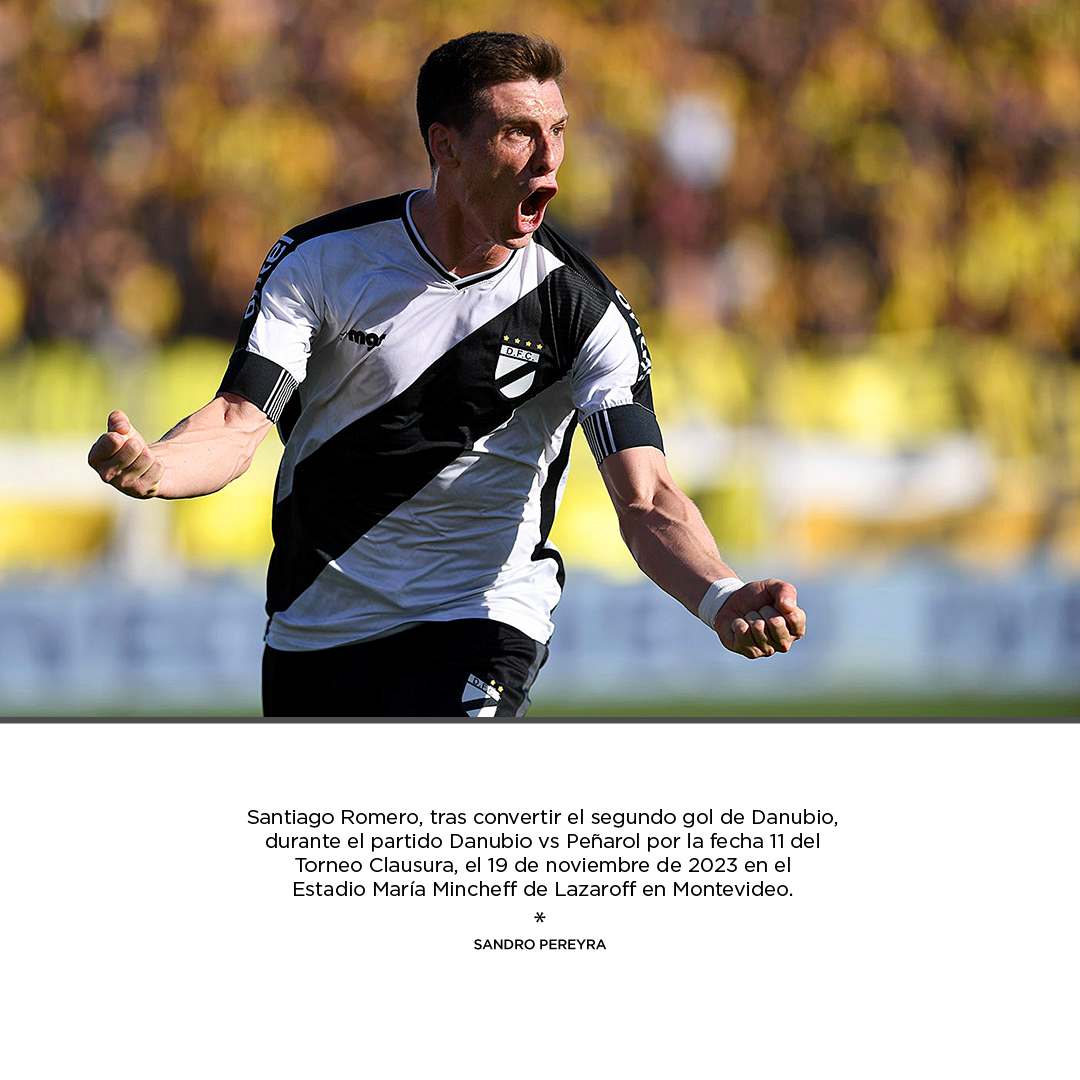 Santiago Romero, tras convertir el segundo gol de Danubio, durante el partido Danubio vs Peñarol por la fecha 11 del Torneo Clausura, el 19.11.23 en el Estadio María Mincheff de Lazaroff en Montevideo.

📷 Sandro Pereyra, Gamba.
<a href="/ColoRomero19/">Santiago Romero</a> <a href="/DanubioFC/">Danubio Fútbol Club</a> <a href="/mariosaralegui2/">mario saralegui</a>