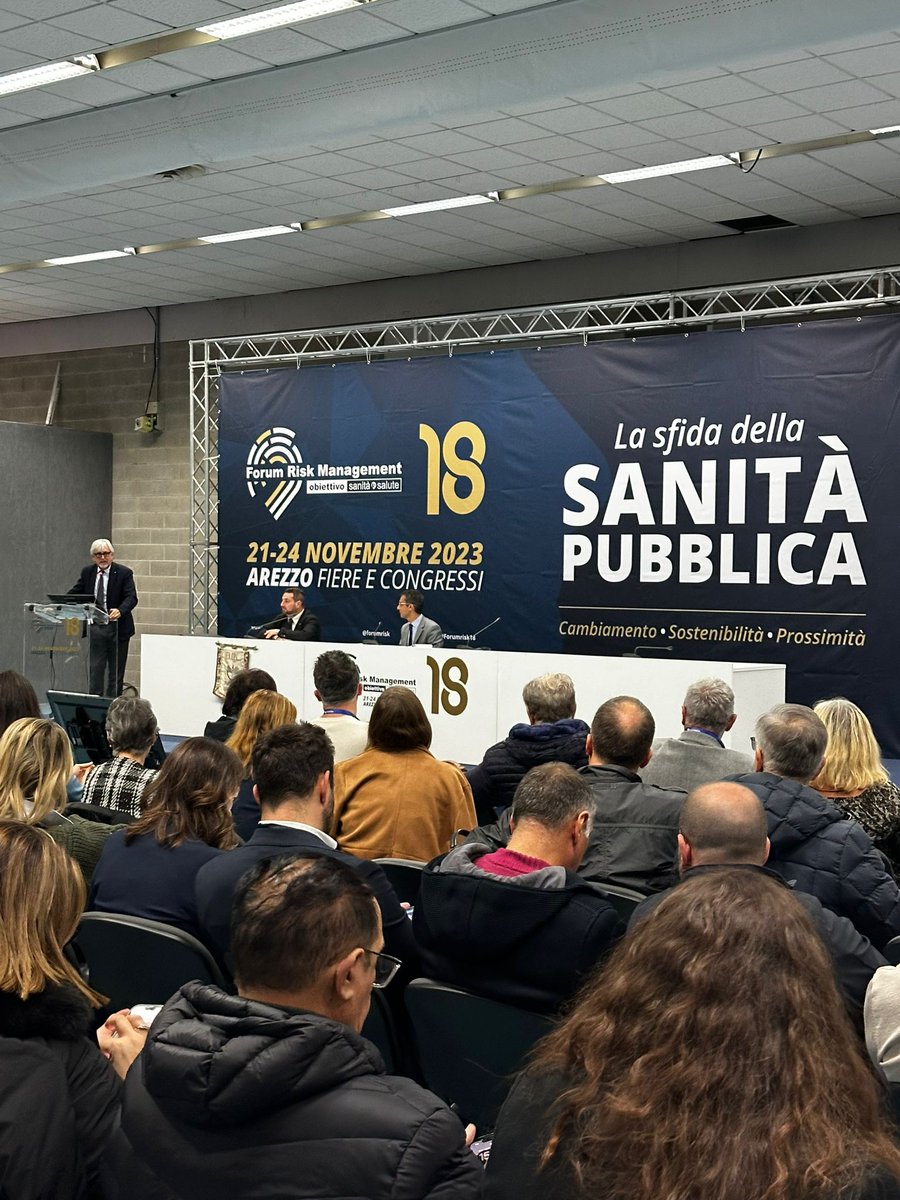 FNInfermieri's tweet photo. #ForumRisk18 ad Arezzo: in corso l'incontro dedicato alla #liberaprofessione infermieristica: moderati da @silvestro_gi Giannantonio, trattano il tema il Consigliere @luigi_pais e @AlbertoOliveti di AdEPP, la Associazione degli enti previdenziali privati: un attualissimo aspetto. https://t.co/AhYRX3ZTW1