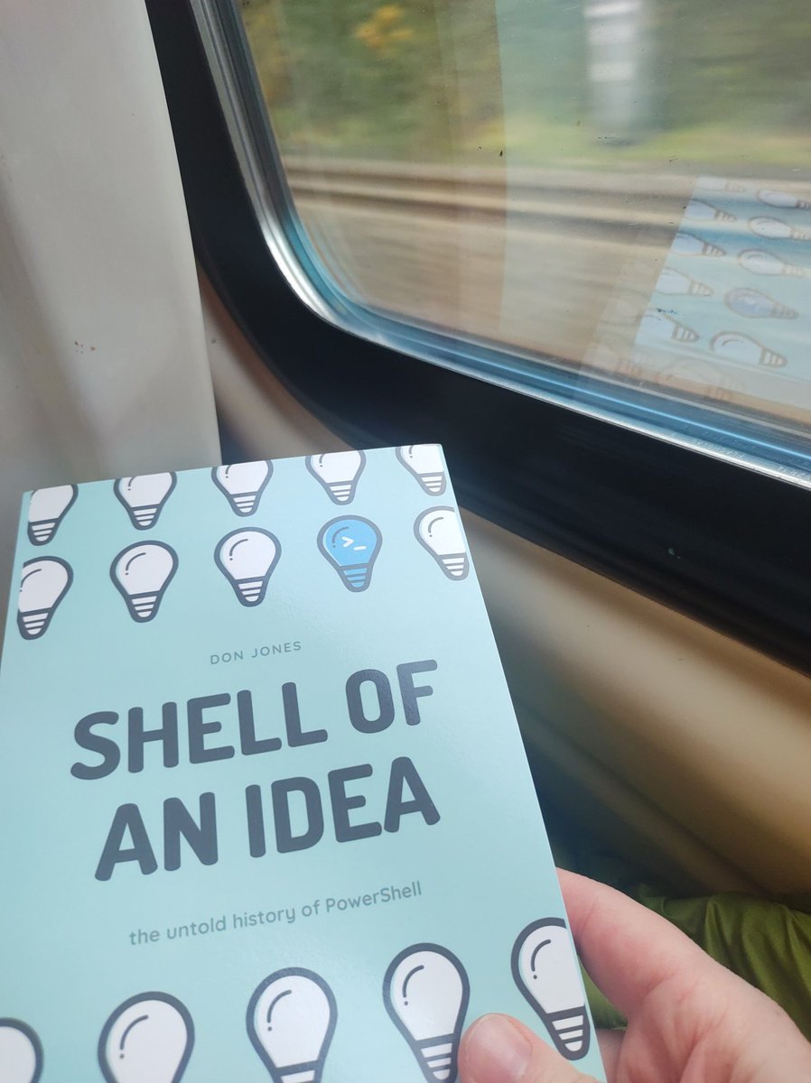 aldershotchris's tweet image. Got some new reading material for my train journey up to #UKVMUG this afternoon. #PowerShell