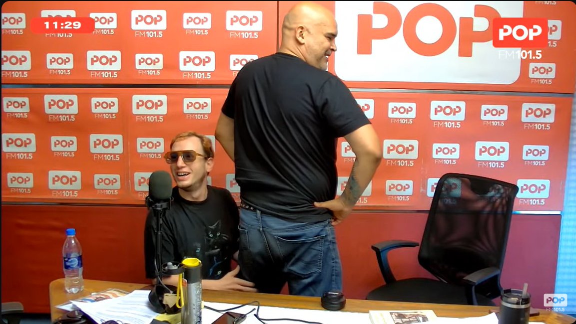 Pop Radio 101.5 FM (@popradio1015) on Twitter photo Llegó <a href="/rechimuzziok/">Rechimuzzi</a> y pasaron cosas 🤭🫶
¡Sumate a verlo en vivo por YouTube!
📽️youtube.com/watch?v=h_hKIV…
#LaNegraPop | Hasta las 13hs.
W / <a href="/negropolisok/">| Negropolis |</a> y <a href="/araberamil/">Damían Árabe Ramil</a> 📻 Llegó <a href="/rechimuzziok/">Rechimuzzi</a> y pasaron cosas 🤭🫶
¡Sumate a verlo en vivo por YouTube!
📽️youtube.com/watch?v=h_hKIV…
#LaNegraPop | Hasta las 13hs.
W / <a href="/negropolisok/">| Negropolis |</a> y <a href="/araberamil/">Damían Árabe Ramil</a> 📻