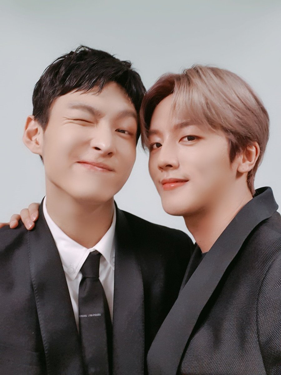 판타지의영원한리더영빈아
#판타지의_아지트_영빈생일
생일너무너무축하한다
#영원히_빛날_영빈이의_생일
앞으로도우리행복하게지내자
#always_Bin_Us
판타지의믿음이되어줘서고마워
<a href="/SF9official/">SF9official</a>