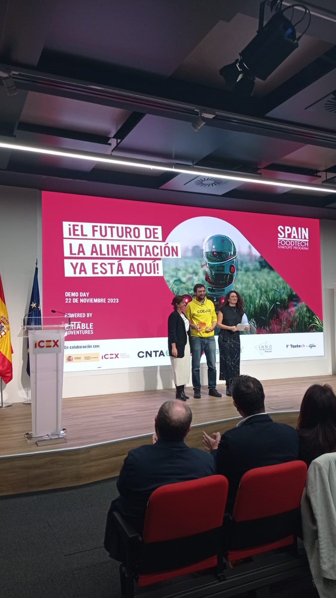 ICEX_'s tweet photo. 🍲Comienza el Demo Day del programa de aceleración #SpainFoodTech 2023 de @EatableAdv y @CNTA_CIT. Las startups seleccionadas Bio2coat, Neboda, mmmicoEats y Poseidona se han reunido hoy en el auditorio del #ICEX para dar comienzo a la actividad. #AgriFoodTech https://t.co/8xvtZk43H6