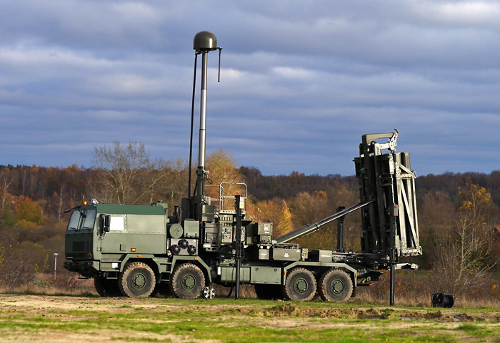 goltarr's tweet photo. Były pytania o zakres transferu technologii do 🇵🇱 przemysłu w programie #NAREW. Dzięki odpowiedzi z @PGZ_pl (dziękuję!) możemy dziś napisać, że dotyczy on niemal pełnej produkcji i integracji wyrzutni #iLauncher oraz montażu wraz z testami rakiety CAMM-ER i produkcji: radiolokacyjnej głowicy samonaprowadzającej, głowicy bojowej i napędu, czyli najważniejszych elementów tego pocisku, na których najbardziej zależało spółkom Konsorcjum PGZ-NAREW.
👉https://t.co/BjSJJ6W5lz
📸 sierż. Aleksander Perz.