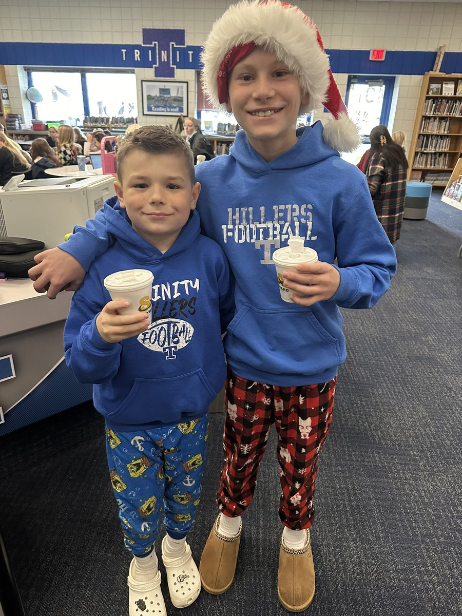 TWS_PBIS's tweet photo. Today fourth grade received their PJ movie party earned at our Student Kickoff! Lots of fun as we prepare for Fall break!! @west_elem 

Thank you to our FANTASTIC PTA!! @TWS_PTA 

🍿🎥🎞️☕️ https://t.co/mM3eh01vXl