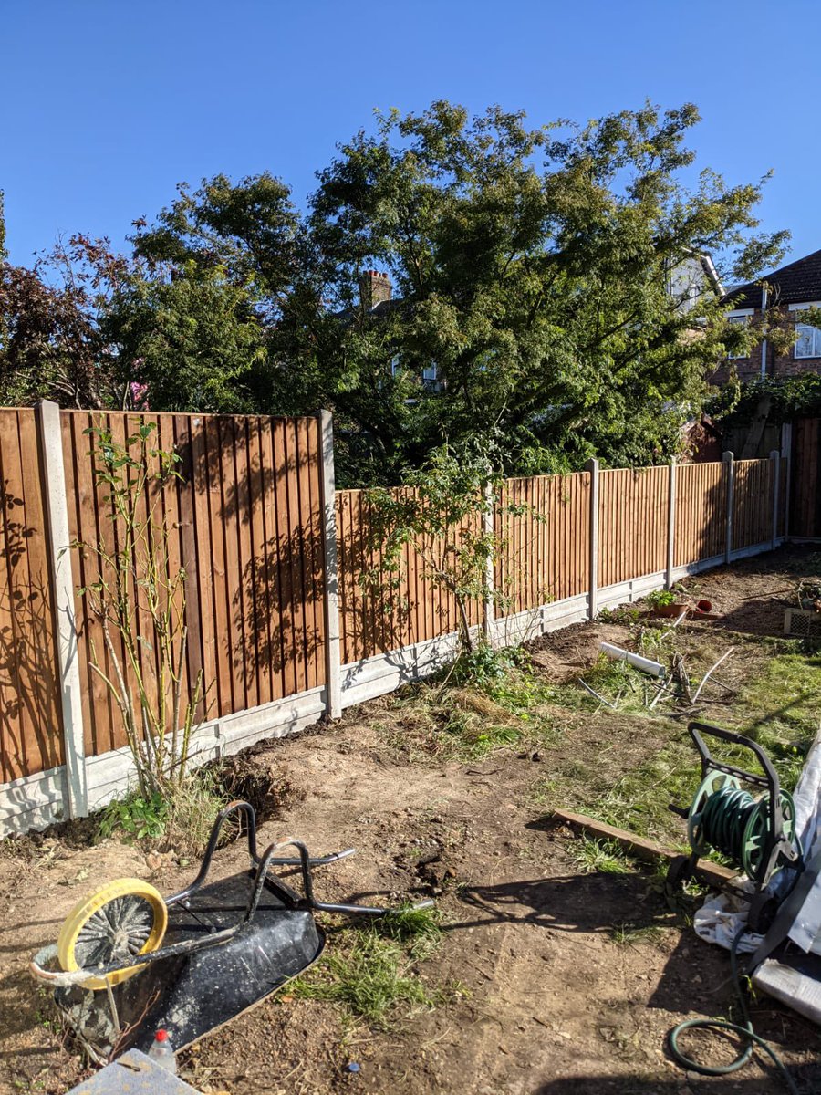 If you would like to discuss a fencing replacement or repair please get in touch with one of our friendly team info@cj-landscapes.co.uk #fencing #fencinginstallers #fencingcontractors #fencinginstallation #fencingrepair #eastlondon #walthamstow