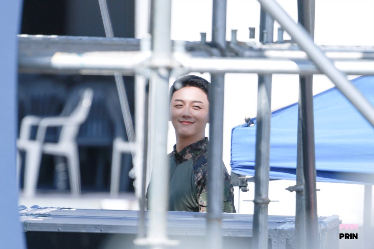 #판타지의_아지트_영빈생일
빛 없는 일상에 반짝반짝 찾아오는 영빈
#영원히_빛날_영빈이의_생일
영빈이 덕분에 일상이 빛나는 의미로 가득차
#always_Bin_Us
조금 더 조금 더 앞으로 계속 함께하자🫶🏻