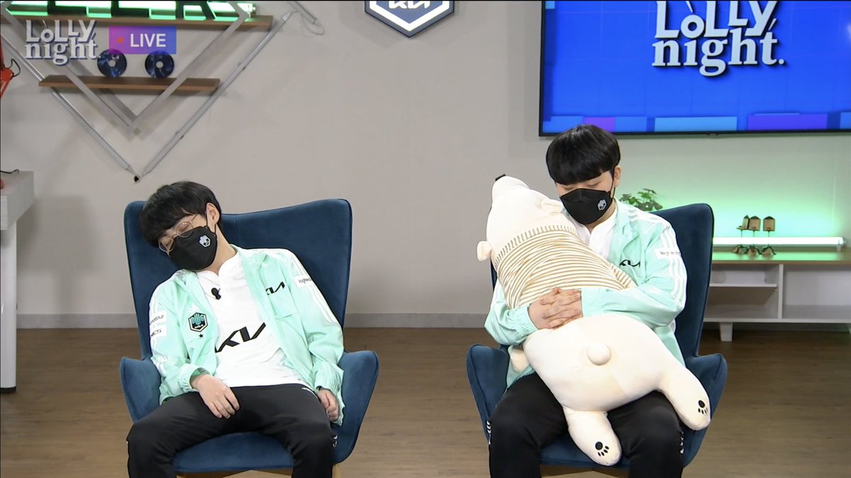 DKWIN_ZO's tweet photo. 저도 좋아하는 캐쇼 올립니다
어디에있든 항상 응원해 얘들아 https://t.co/mDzJf6YGD4