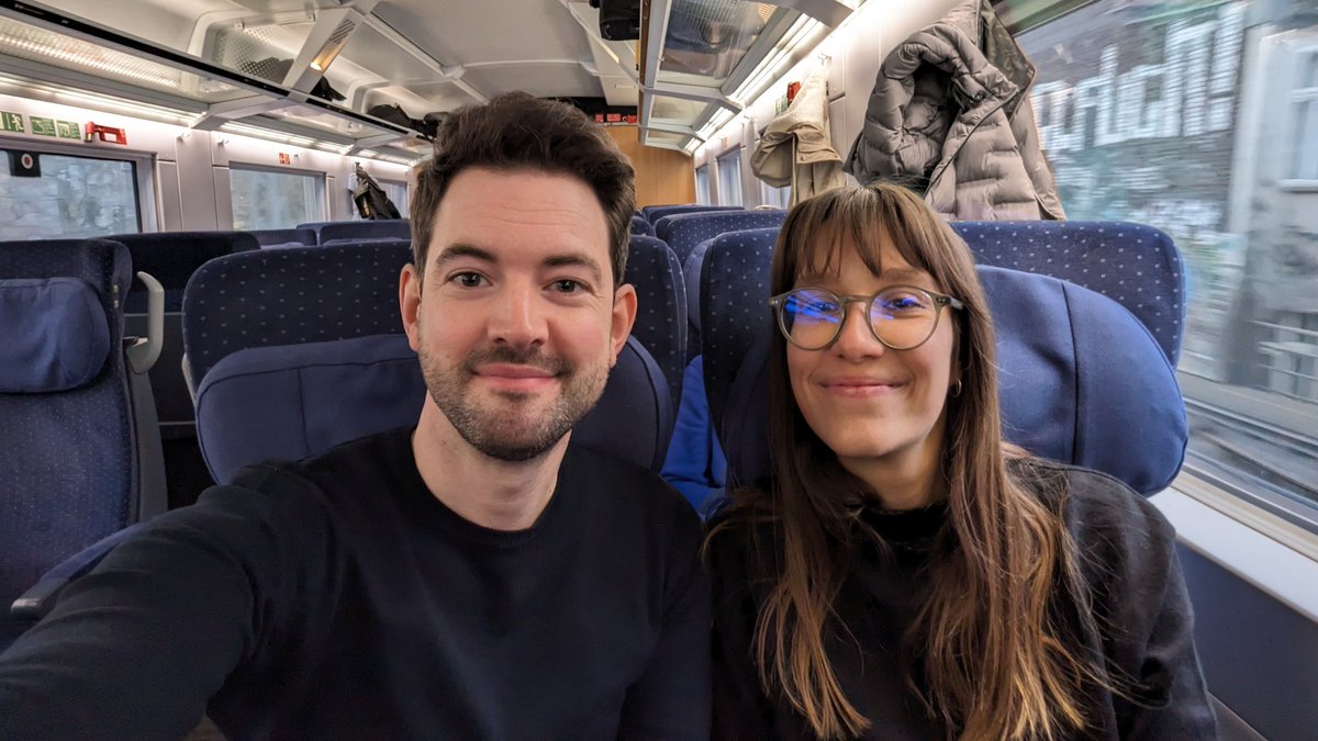 Los geht's! <a href="/Tourismus_BTW/">Tourismuswirtschaft</a> + <a href="/dkt_klimafonds/">Deutscher Klimafonds Tourismus</a> auf dem Weg zum Deutschen Tourismustag des @dtv_tourismus. Morgen treffen sich in Bielefeld Vertreter*innen der Länder, Region &amp; Destinationen zur Fachtagung zum #Deutschlandtourismus. 
Wir freuen uns auf Programm &amp; Austausch!