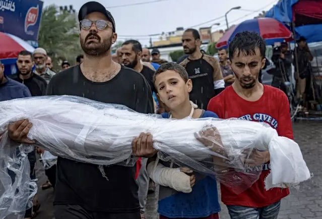 مع استمرار القتل لأكثر من 46 يوماً وصلت الرسالة الاميركية الفرنسية الالمانية الكندية الايطالية الاوروبية:

نحن لسنا بشر مثلكم ولا نستحق الحياة الكريمة 

وصلت الرسالة بوضوح:
هذا عالم قذر تحكمه دول قذرة