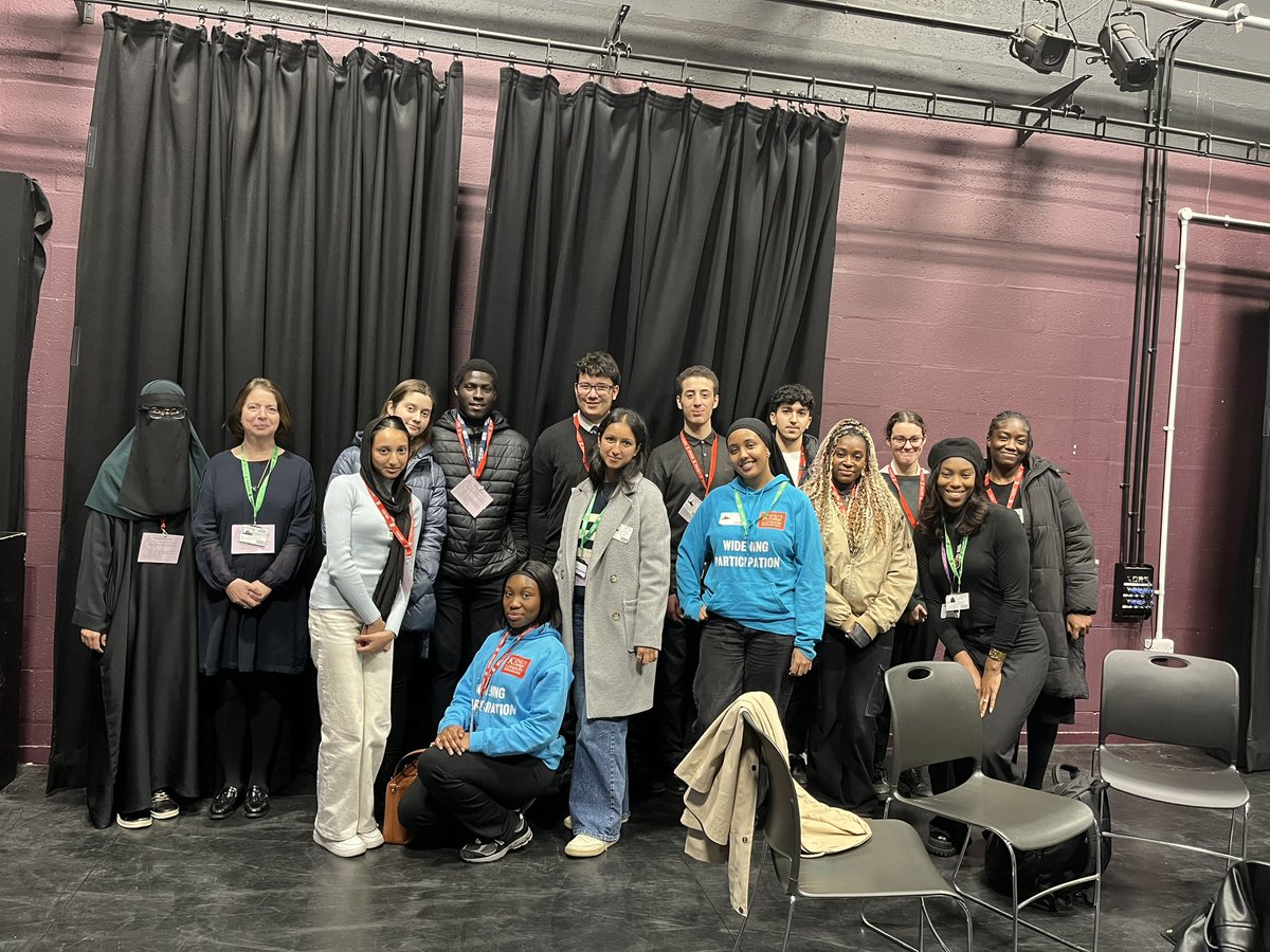 Wonderful morning with students from #Hackney. Thanks to <a href="/KingsCollegeLon/">King's College London</a> for amazing and passionate ambassadors @KCLWP <a href="/hackneysuccess/">Hackney Services for Schools</a> <a href="/ClaptonGA/">ClaptonGirls'Academy</a> for hosting. All applying for #medicine #diversity and #inclusion