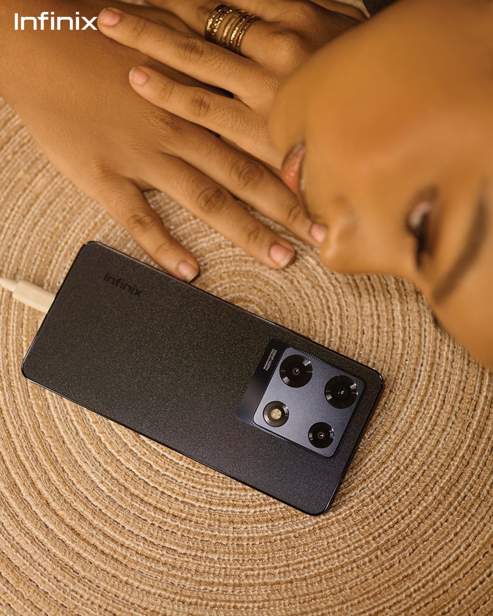 infinixrwanda's tweet image. Diving into the future with the Note 30 series. Feeling well kind of elevated. ✨ #Note30Series