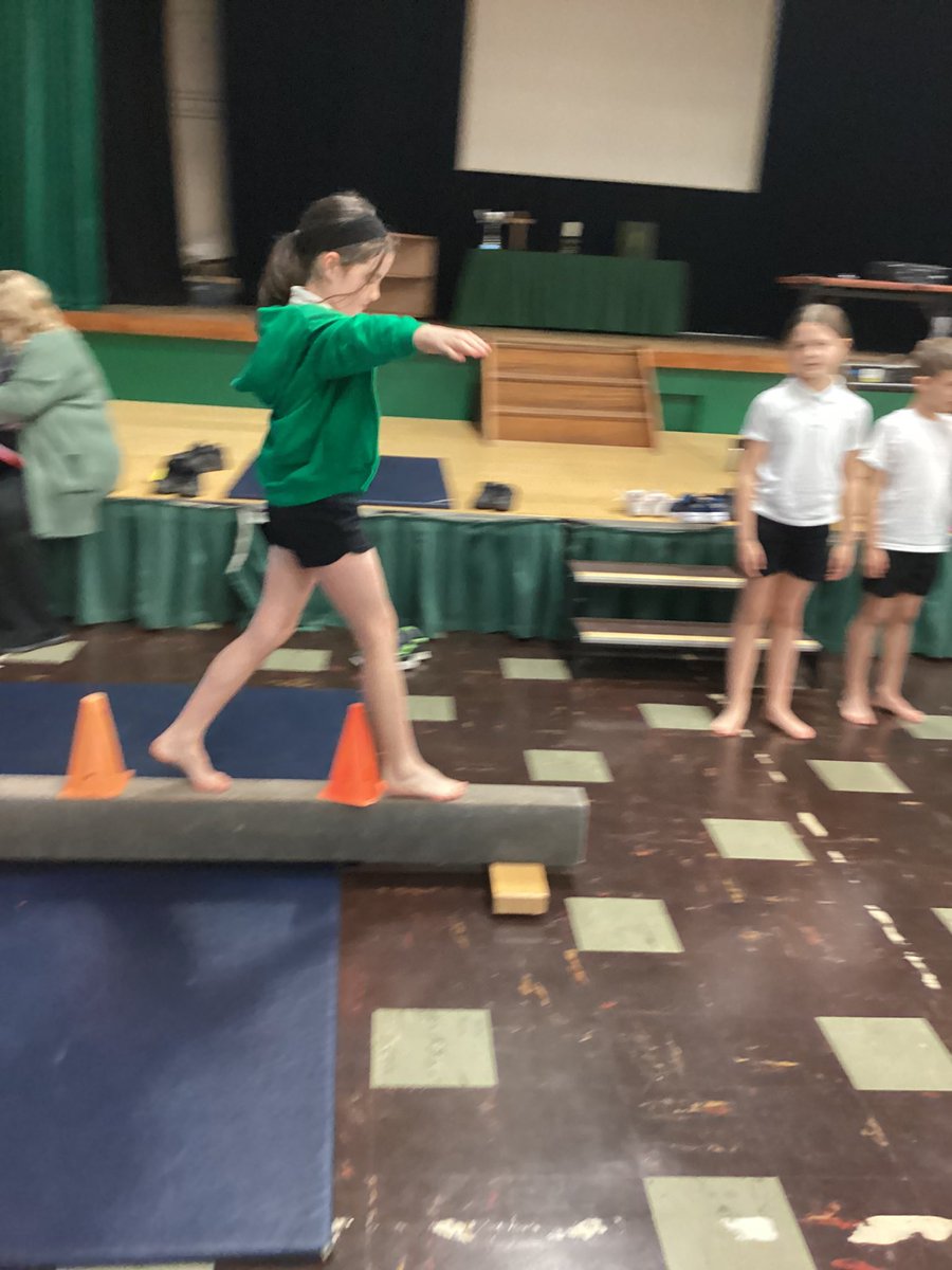 allsaintsfed's tweet photo. Team Sinfield are showing great control in their PE lessons #fit4fun https://t.co/yqAjsi7PrA