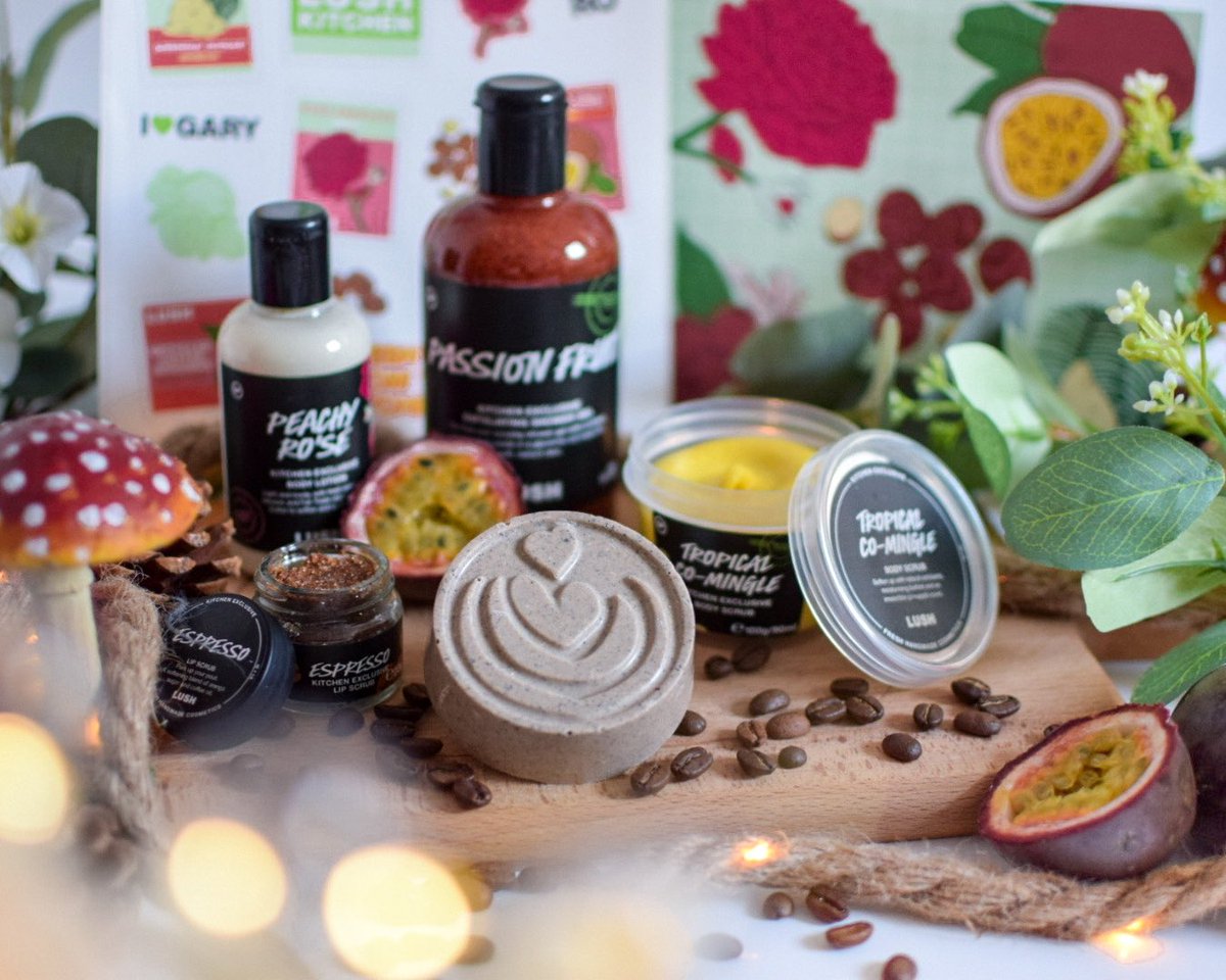 glitterybaths's tweet photo. The November @LushLtd Kitchen subscription box! 📦 loved the theme of this so so much 🤎

#LushCommunity #LushKitchen https://t.co/Ha7e4Ki1Cq