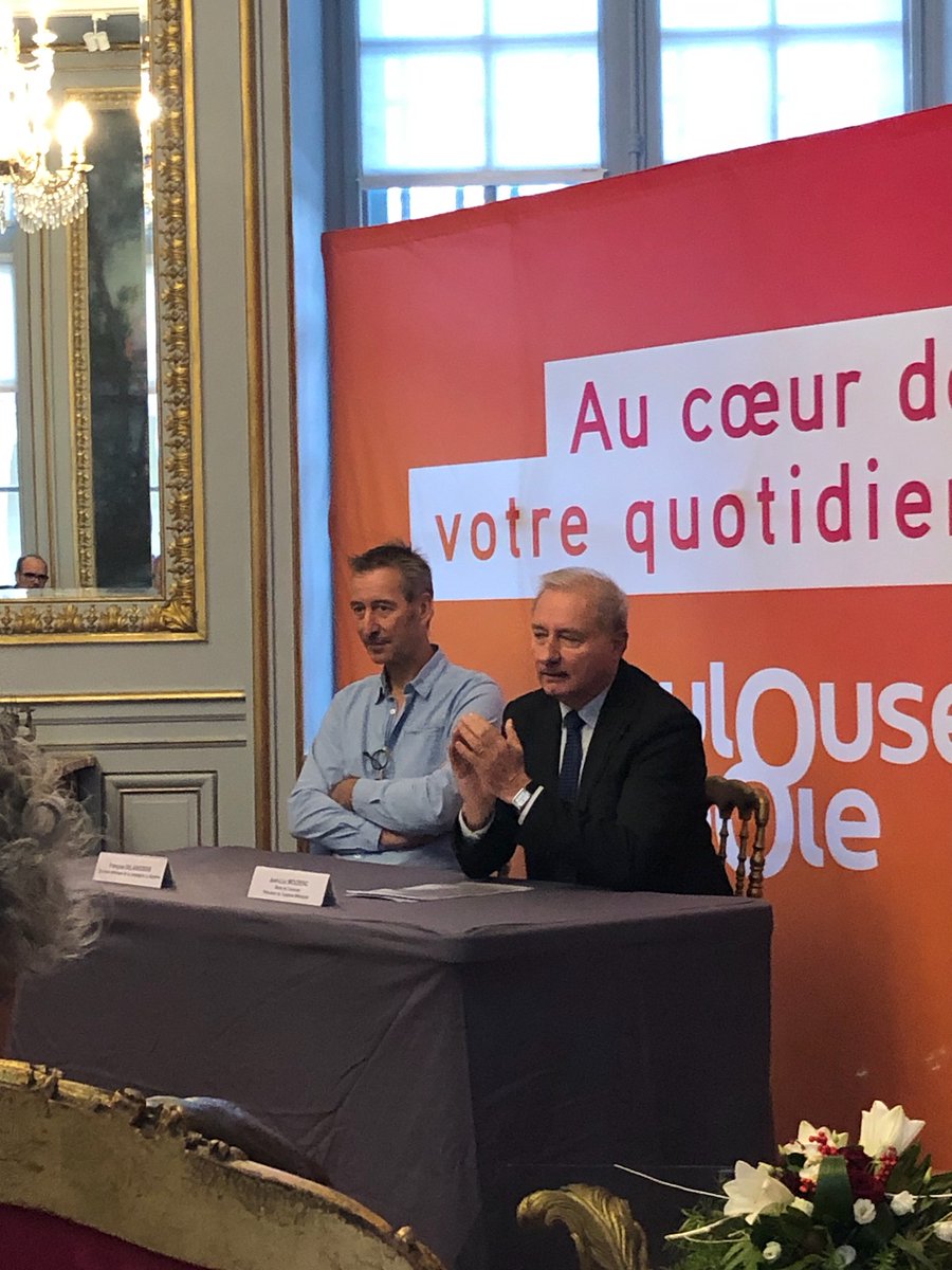 Ce matin, François Delaroziere, <a href="/jlmoudenc/">Jean-Luc Moudenc</a> et Francis Grass annoncaient à la presse les dates  du nouveau spectacle de la <a href="/lamachinefr/">Compagnie La Machine</a> . Le Gardien du temple, opus 2 - la porte des ténèbres aura lieu du 25 au 27 octobre 2024 à #toulouse . Un spectacle sombre et joyeux !