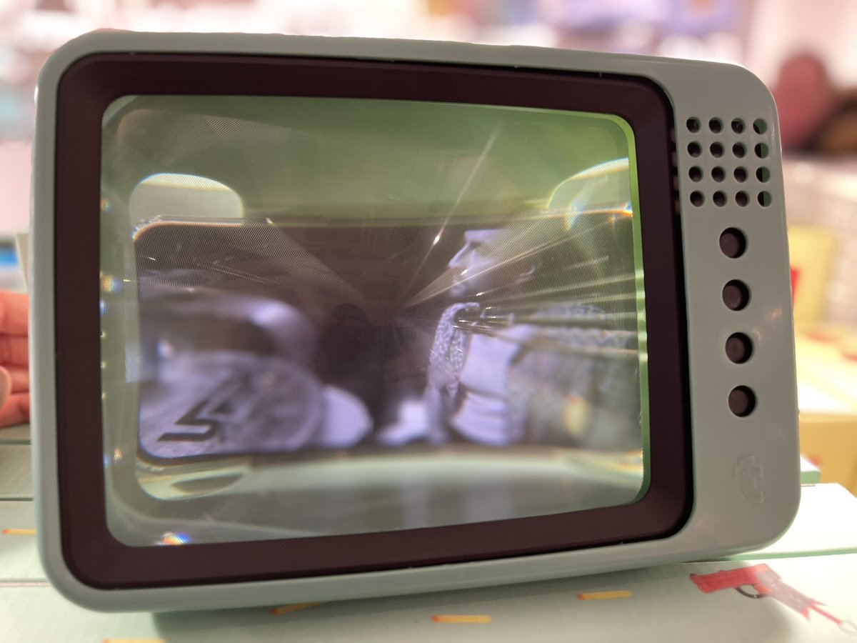 jackadamant's tweet photo. Jamming through the magic of those toys TV where mobile screens come to life! Exciting news on the horizon, and, of course, new music heading your way very soon. Stay tuned 👊🏼
#musicmagic #newmusicalert #mobiletv #jamming #screens #newsingle #news #altrock #indiepunk https://t.co/eOF9uqRCbF