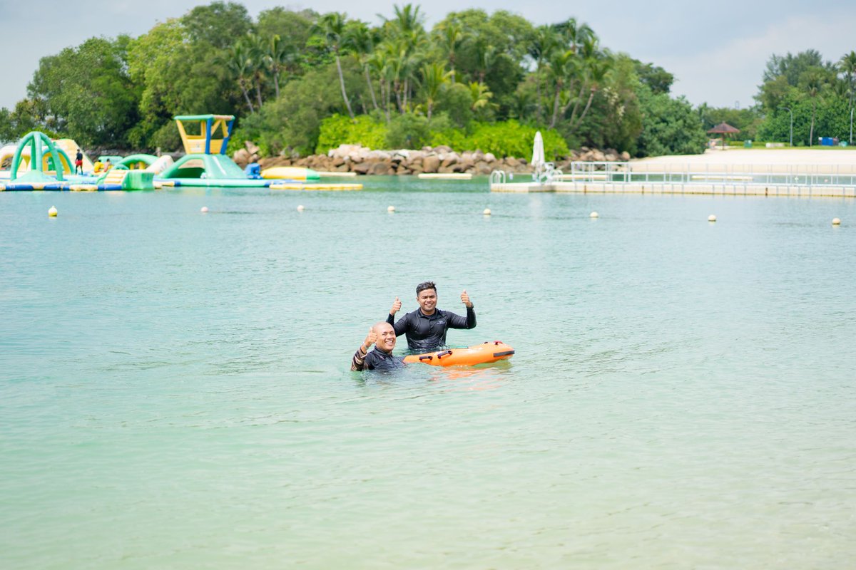 marenrobotics's tweet photo. Singapur'un Sentosa adasında yapılan ve satış direktörümüz Laurent Ferron'un da katıldığı tanıtım etkinliğinde FASTY İnsansız Cankurtaran Aracı katılımcılara tanıtıldı.

Our innovative Unmanned Lifeguard Vehicle FASTY was introduced to participants at the demo event in Singapore. https://t.co/jJ1bLrUUBC