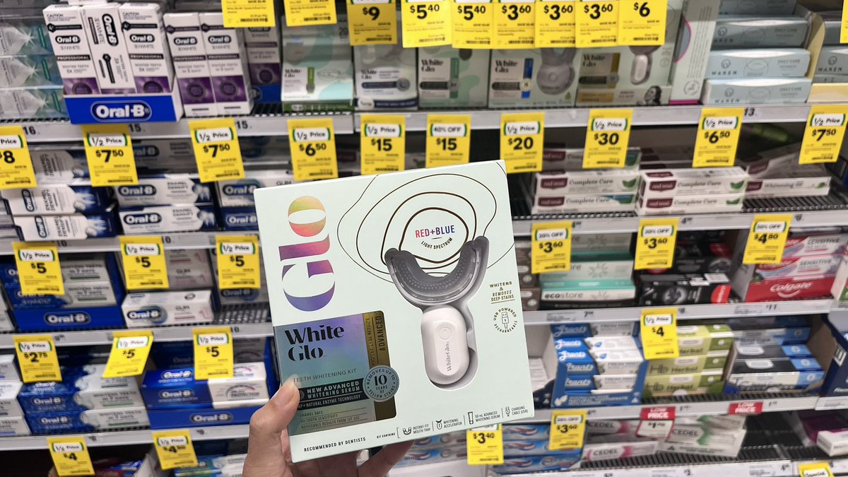 ma2021_9's tweet photo. Woolworthsで半額になってるこれ買った。オーストラリアブランド🦷
ぱっと見ただけでも白くなってるのはわかる、でも斑に色抜けちゃった。
ホワイトニングしみやすいけどこれは薬剤弱めらしいし、ほぼしみなかった点は良き👍
2枚目はColesの。
#WhiteGlo
#セルフホワイトニング
#LedWhitening https://t.co/PprAIbcMTq
