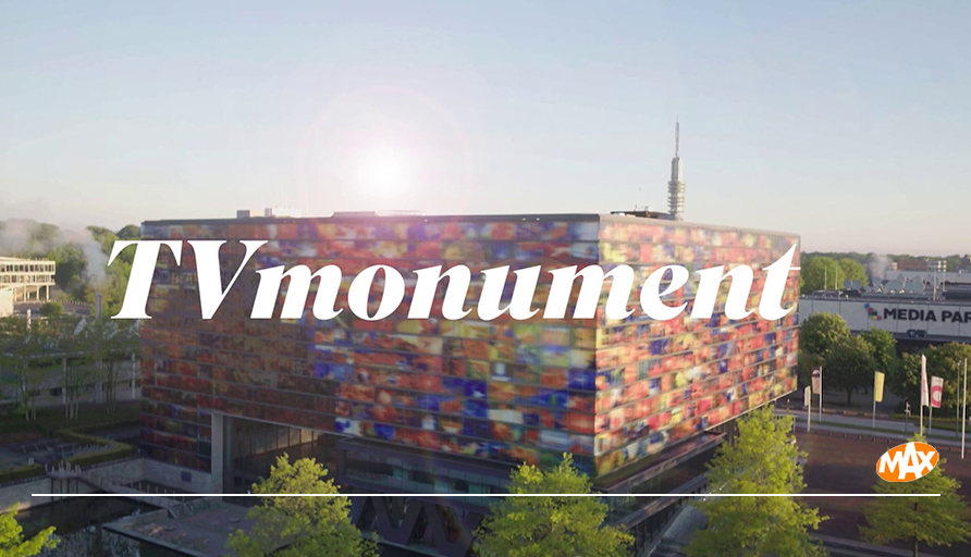 Na Han Peekel - hij overleed in december 2022 - zal Dionne Stax dit seizoen in gesprek gaan met verschillende prominente gasten. Tegenover haar zitten onder anderen Olga Commandeur, Hans Kazàn en Karin Bloemen.

TV Monument, vanaf maandag 4 december op NPO 1 extra.