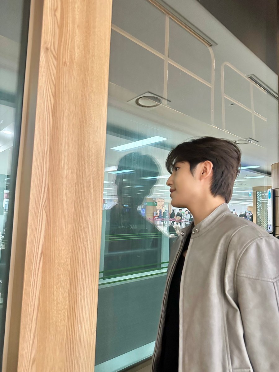감기 조심하시고, 좋은 밤 되세요 🛫

#은상 #EUNSANG