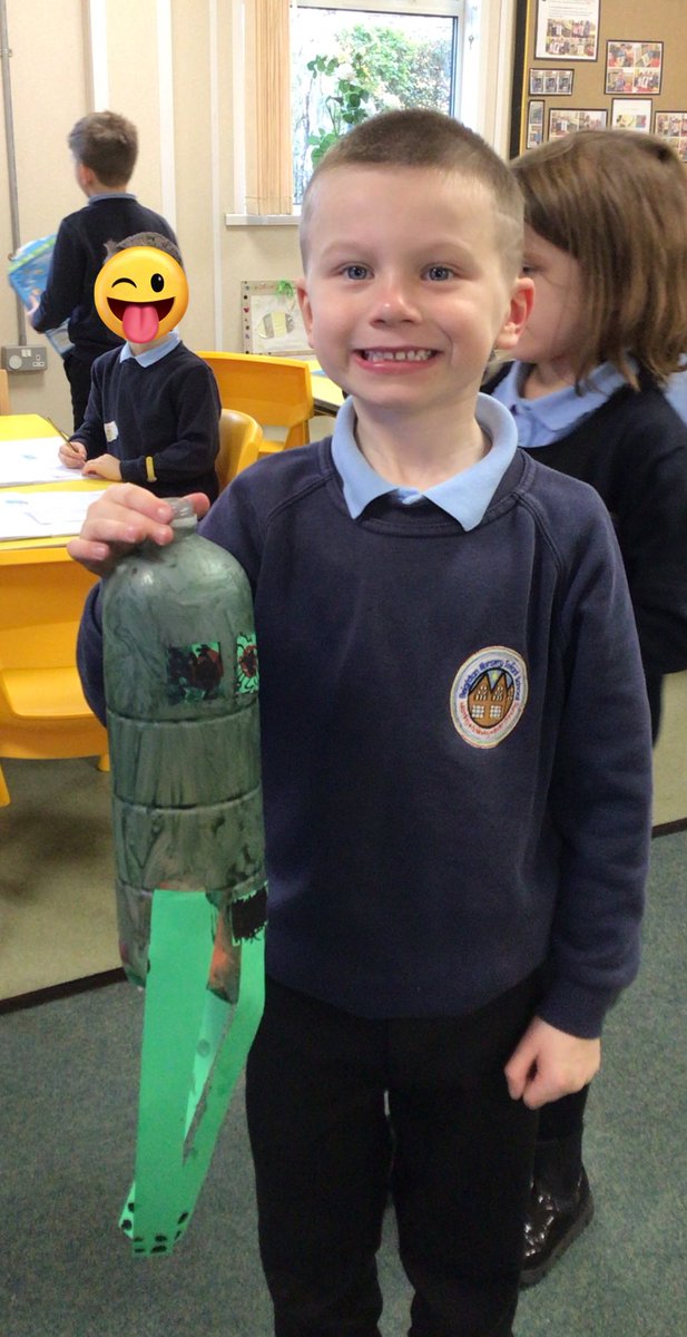 Y2YellowClass's tweet photo. Inspired by @Alex_T_Smith’s beautiful illustrations of #TheAdventuresOfEggBoxDragon we made our own junk model creatures 🐉 🐢 🐇 🐙 https://t.co/4ae1Kj5jL2