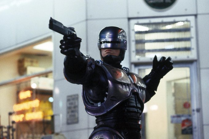 Gibboanxious's tweet photo. The Top 10 Superhero Movies of the 20th Century:

10. Darkman
9. The Mask
8. The Crow
7. Blade
6. Superman II
5. Robocop
4. Batman (1989)
3. Superman
2. Batman Returns
1. The Matrix
#SuperheroMovies #Superheroes https://t.co/VluLqnLxwJ