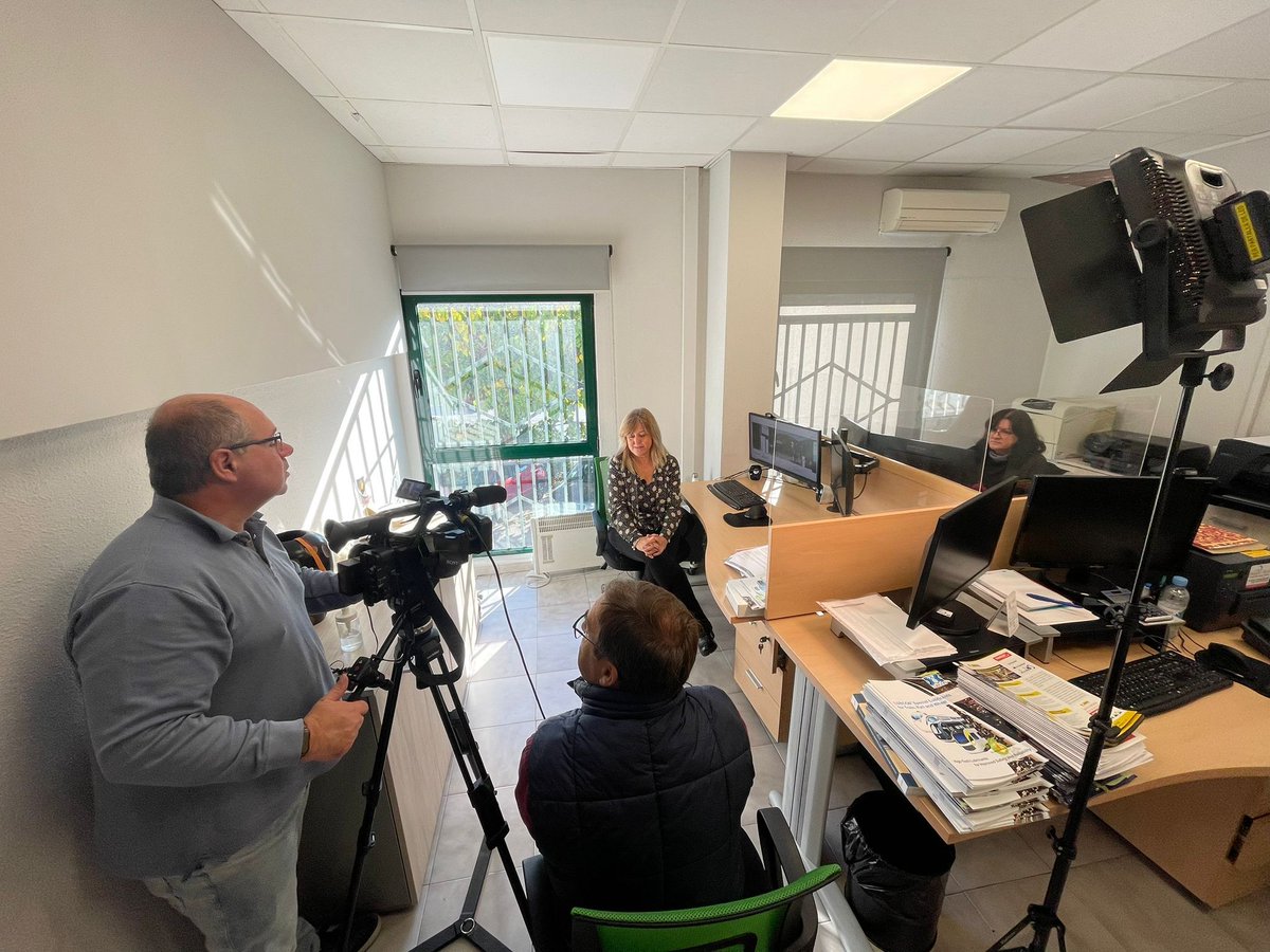 NodusBarbera's tweet photo. 🎥 Rodatge a LUBRITEC SA pel programa Valor Afegit.
🚀 Lubritec és una de les empreses participants de la Jornada d’Startups d’@openindustry
Seguirem informant! 🎬
#openindustry #opendays2023 #teixitempresarial #teixitindustrial #BarberaDelValles #BDV #valorafegit https://t.co/RdNJyU3dCX