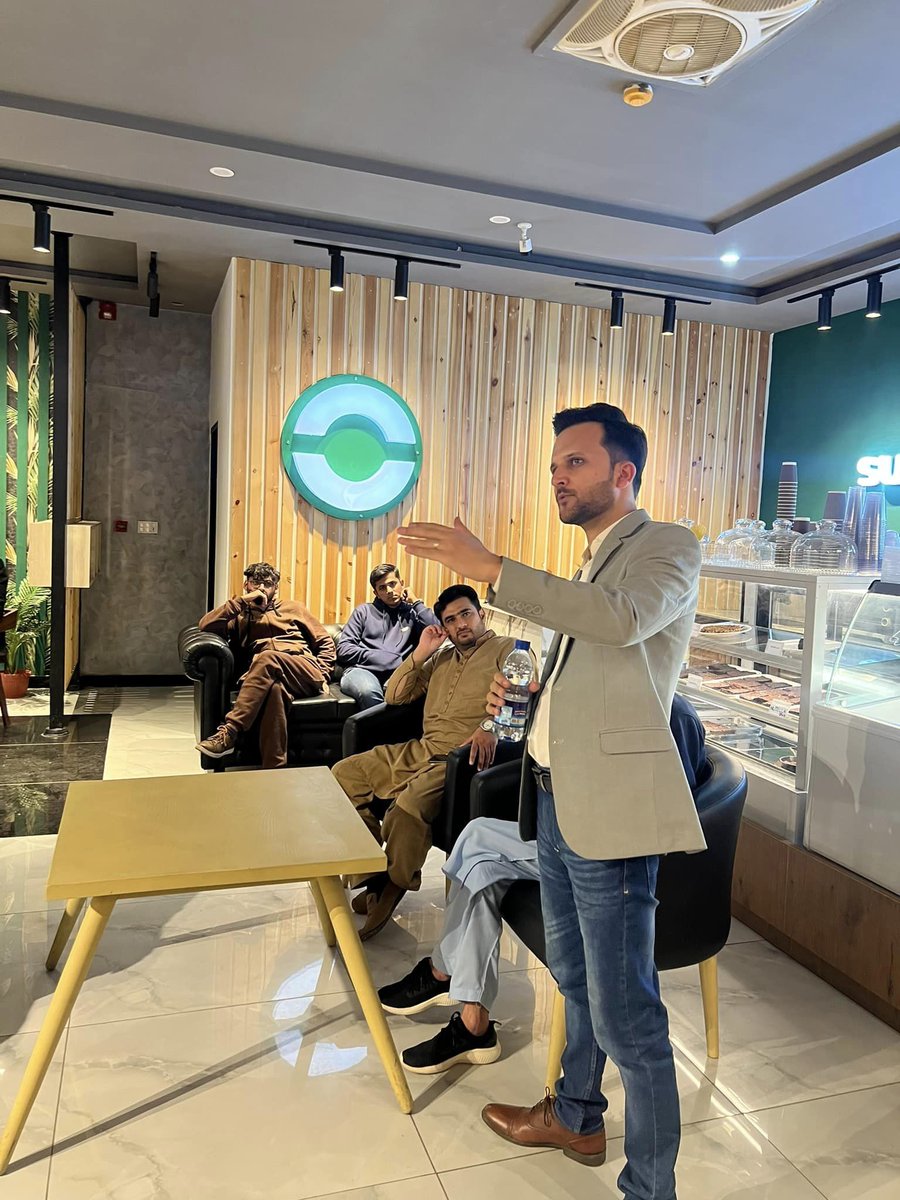 Thrilled about the success of the @webflow Pakistan Event! Grateful to be a @webflow Global Leader, fostering community growth in Pakistan.

#webflowgloballeader #webflow #spline #figmatowebflow