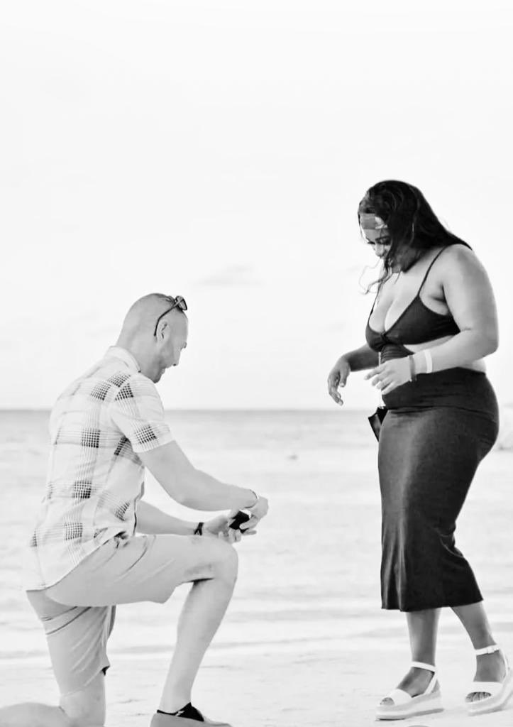 #jamacia #proposal #beach #wedding #ring #visitjamacia #riu #hotelriu #jamacia #engagement #engagementring #montegobay @FatherSons_ super slim stretch Aqua check print short sleeve with button down collar - FS915