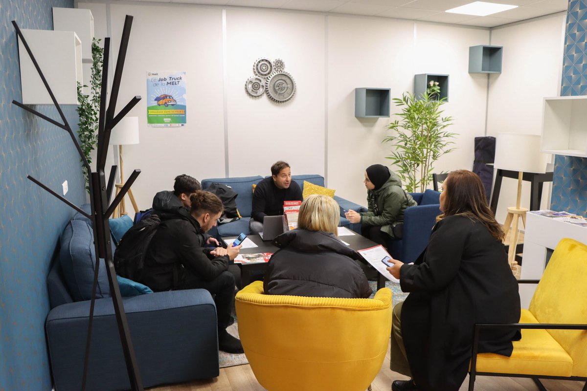 📅La semaine dernière a eu lieu "Rencontre vers l'Offre" avec la Chambre de Métiers et de l'Artisanat !

💼🙌Cet événement était l'occasion pour les jeunes de découvrir les différentes opportunités offertes par le secteur de l'artisanat.

RDV le 30/11 de 14h à 17h à la MELT ✨📍