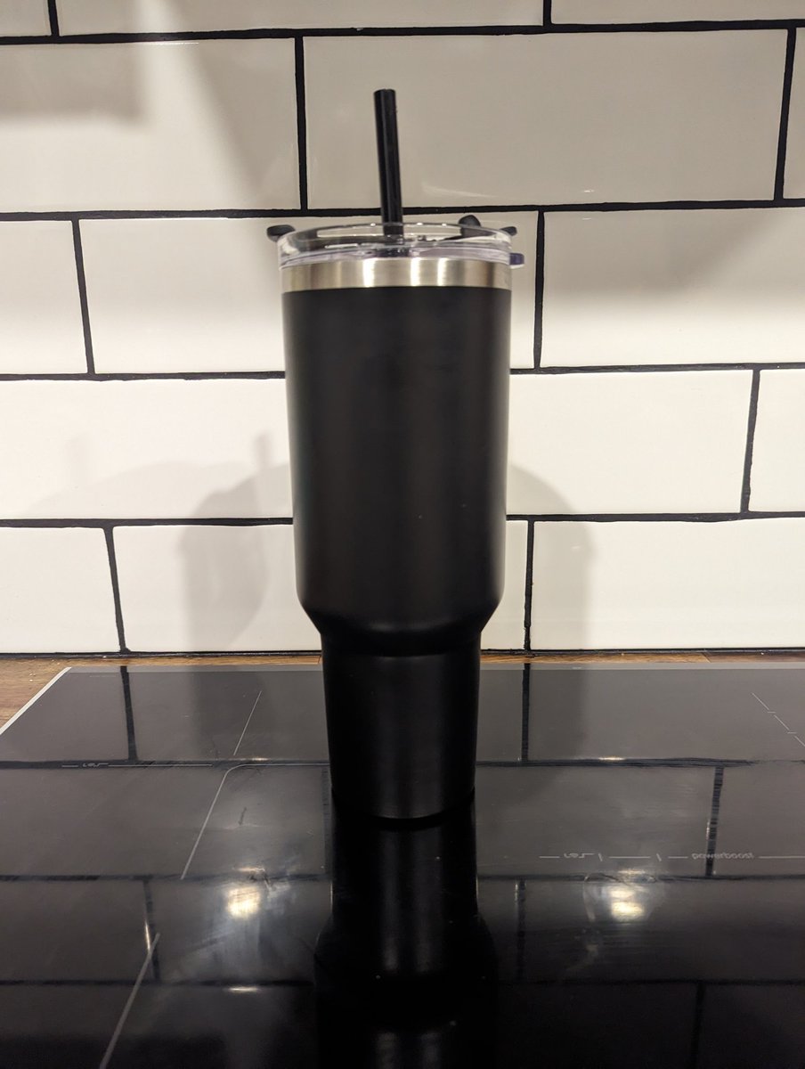 burgermeat72's tweet photo. If anyone is looking for tips to drink more water, i highly suggest getting a bottle with a straw. Recently got one and it's just 10/10. Drinking so much more water. https://t.co/RzeHWTeozT