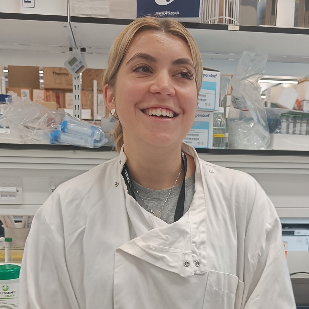 PhD student @jadem_anning’s project is called Investigating the mechanisms of action of intracellular anaerobic pathogens on human host cancer cell metabolic networks. She aims to uncover the role of bacteria in the development of advanced prostate cancer. #mmbdtpstudents