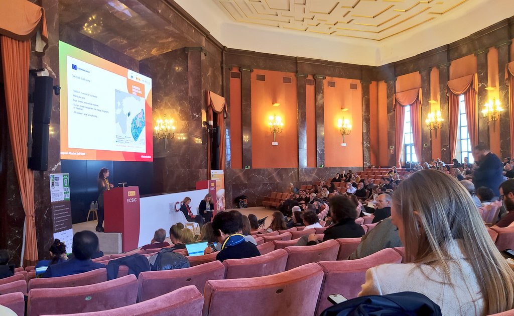 Day 2 of #MissionSoilWeek in #Madrid at the grand location of @CSIC ✨
⏺️ Exciting project presentations are live now! #SoilHealth #natureprotection #MissionSoil #environment @mibirem @RTDS_Group @AITtomorrow2day