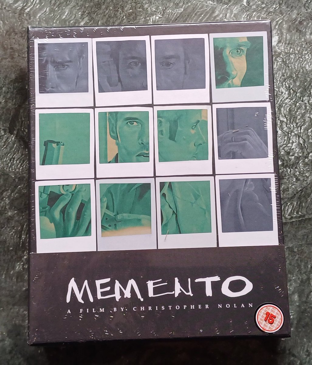 Recent #physicalmedia pick-up... a blu-ray box set for #Memento (2000 - Dir. #ChristopherNolan) #GuyPearce #CarrieAnneMoss #JoePantoliano
